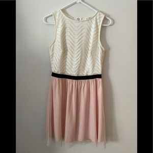 Women’s or Juniors dress